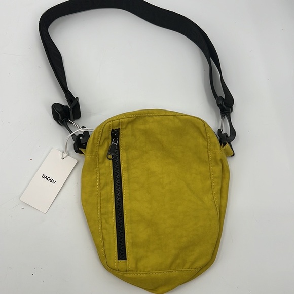 Baggu Sport Crossbody - Sour - Picture 4 of 8